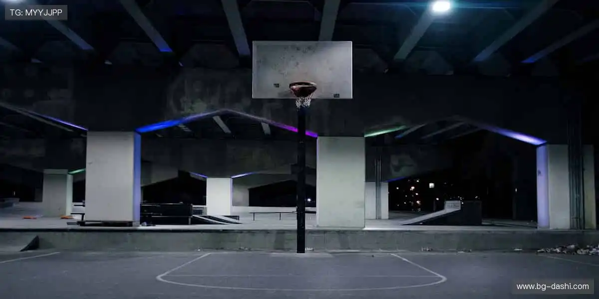 👕 球迷专属，个性定制！从球衣到潮 T，每一件都是你的主场战袍！